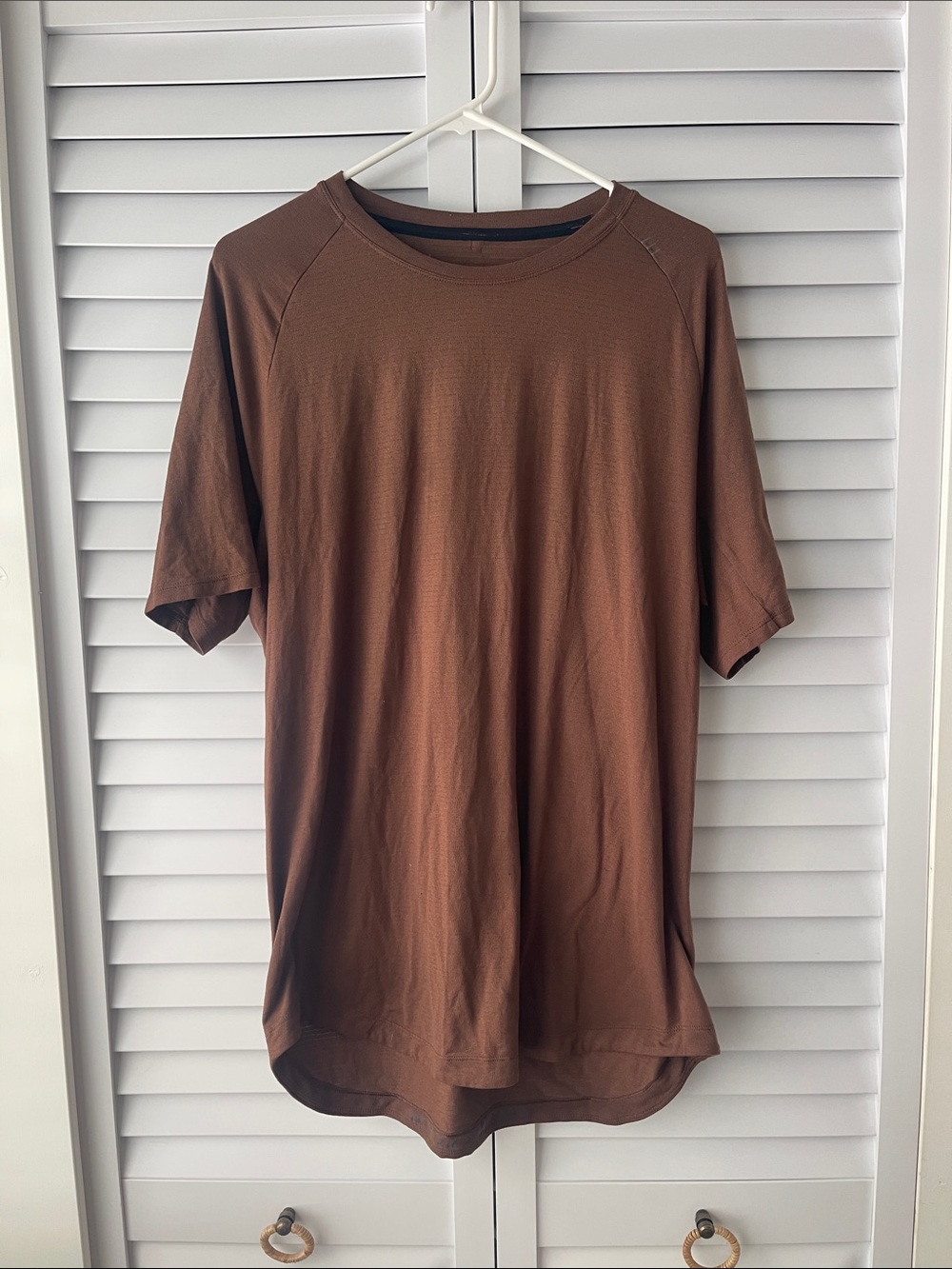 Men's Lululemon Brown Crew Neck Short Sleeve Shirt